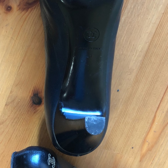 Chanel shoes worn twice was a gift - Picture 2 of 4